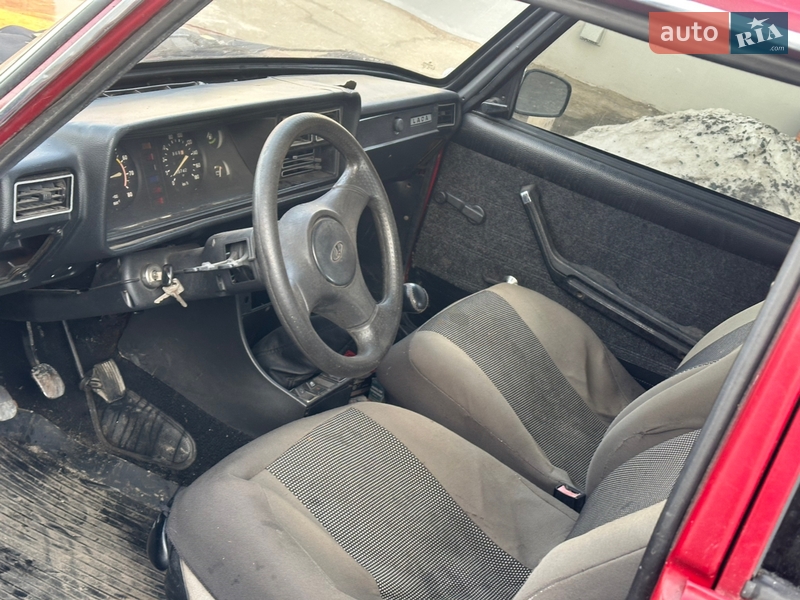 Седан ВАЗ / Lada 2107 1993 в Шепетовке