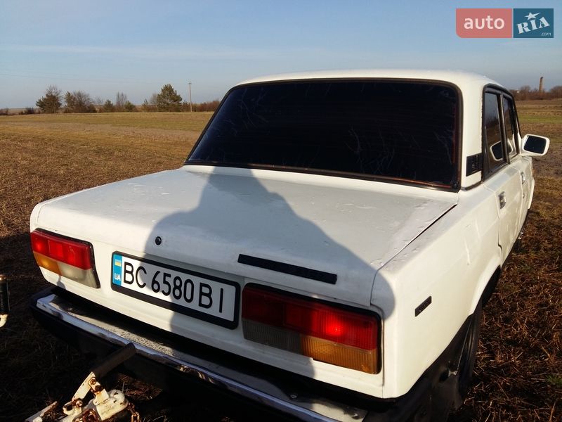 Седан ВАЗ / Lada 2107 1987 в Радехове