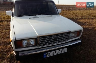 Седан ВАЗ / Lada 2107 1987 в Радехове