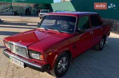 Седан ВАЗ / Lada 2107 2006 в Чернівцях
