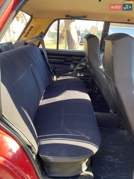 Седан ВАЗ / Lada 2107 1998 в Макарове