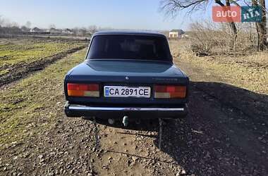 Седан ВАЗ 2107 2003 в Каменке