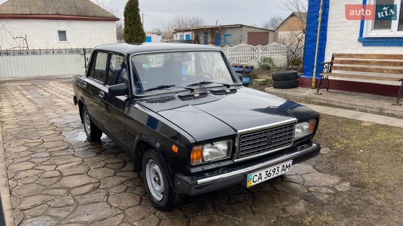 Седан ВАЗ / Lada 2107 2007 в Чернобае