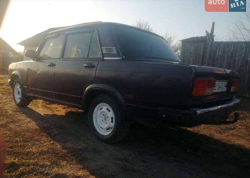 Седан ВАЗ / Lada 2107 2005 в Макарове