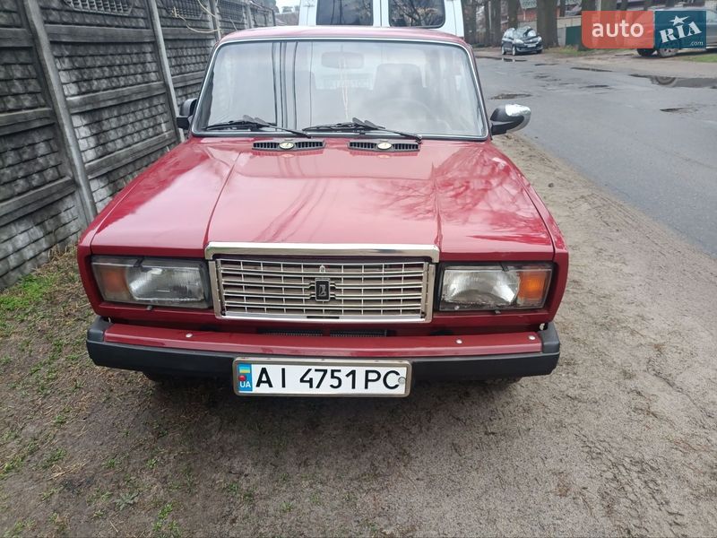 Седан ВАЗ / Lada 2107 1998 в Буче