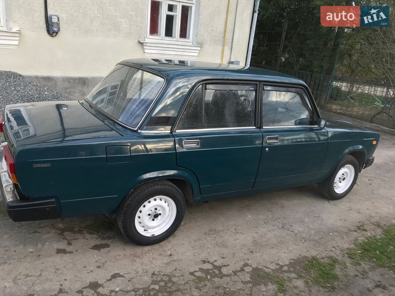 Седан ВАЗ / Lada 2107 2002 в Тернополі