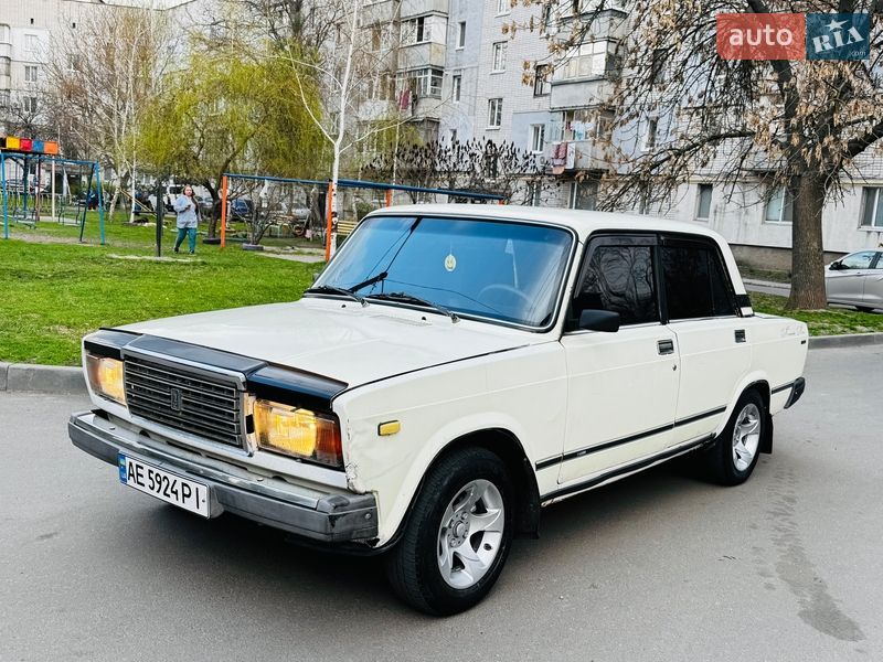 Седан ВАЗ / Lada 2107 1998 в Новомосковську