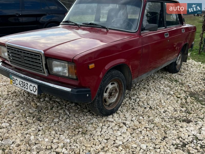 Седан ВАЗ / Lada 2107 1989 в Львові