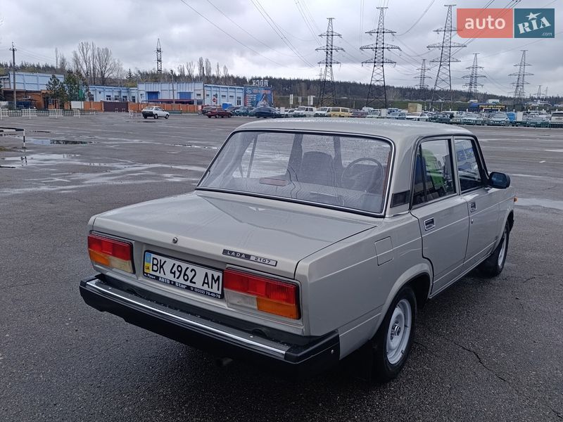 Седан ВАЗ / Lada 2107 2007 в Харькове