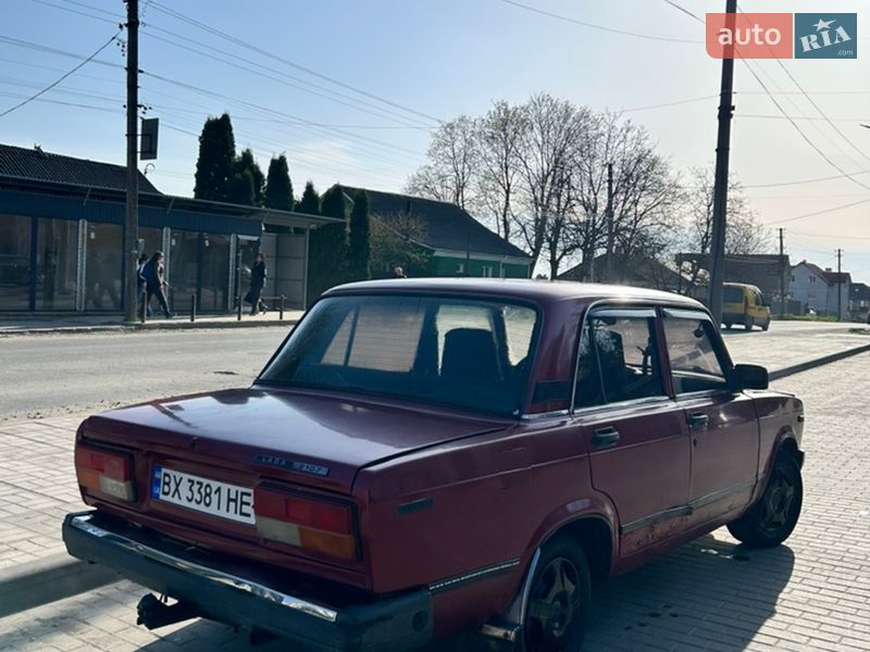Седан ВАЗ / Lada 2107 1988 в Каменец-Подольском фото 5 Седан ВАЗ / Lada 2107 1988 в Каменец-Подольском