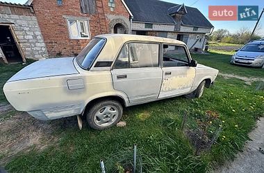 Седан ВАЗ / Lada 2107 1988 в Городке