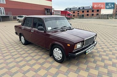 Седан ВАЗ / Lada 2107 2006 в Гайсину