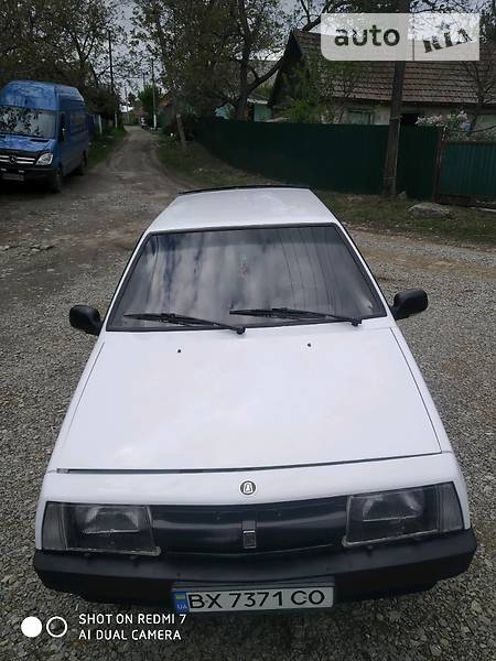Хэтчбек ВАЗ / Lada 2108 1987 в Каменец-Подольском