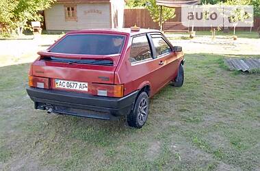 Хэтчбек ВАЗ / Lada 2108 1992 в Турийске