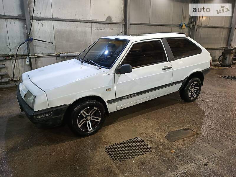 Хетчбек ВАЗ / Lada 2108 1992 в Києві