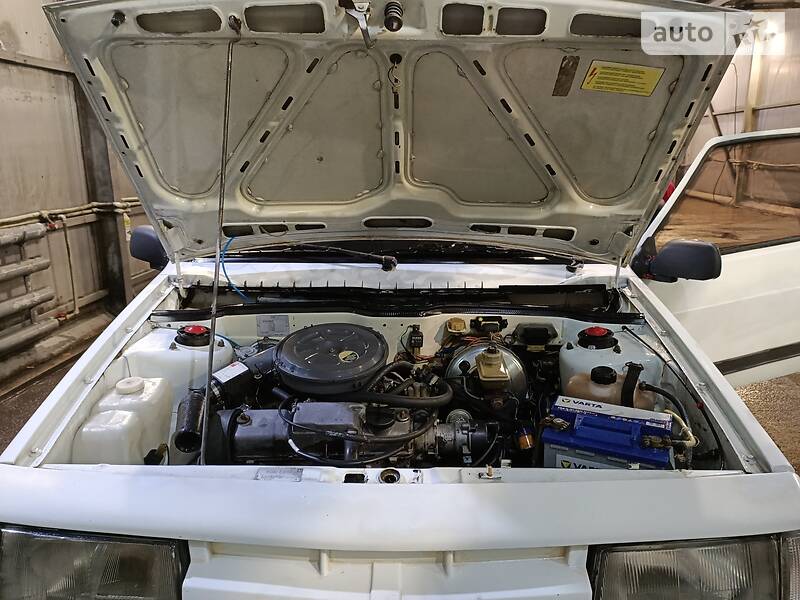 Хетчбек ВАЗ / Lada 2108 1992 в Києві
