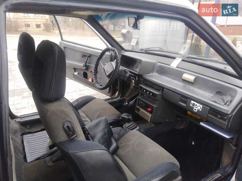 Хэтчбек ВАЗ / Lada 2108 1991 в Черновцах