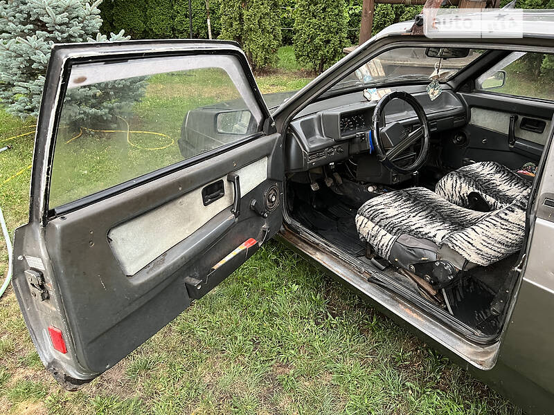 Хэтчбек ВАЗ / Lada 2108 1991 в Мостиске