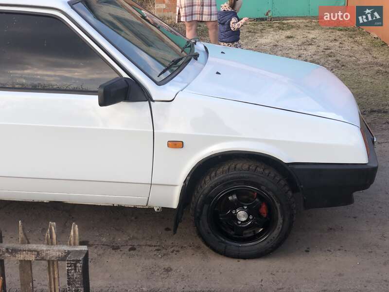 Седан ВАЗ / Lada 2108 1990 в Мерефа