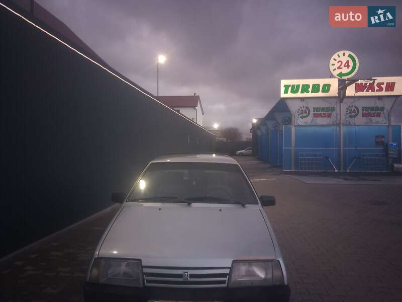 Хетчбек ВАЗ / Lada 2108 1998 в Кам'янець-Подільському фото 5 Хетчбек ВАЗ / Lada 2108 1998 в Кам'янець-Подільському