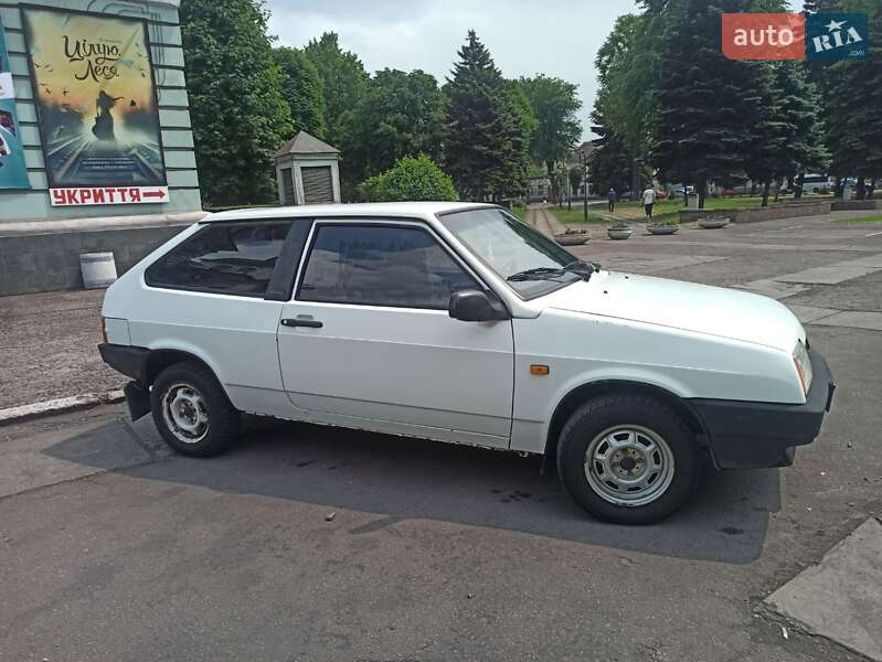 Хетчбек ВАЗ / Lada 2108 1993 в Дніпрі