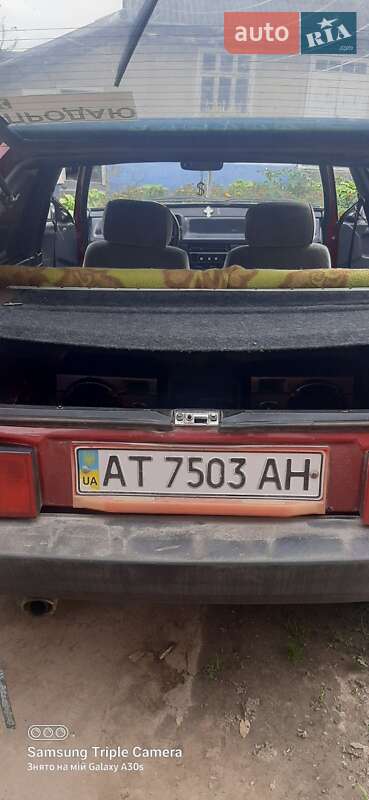 Хэтчбек ВАЗ / Lada 2108 1993 в Черновцах