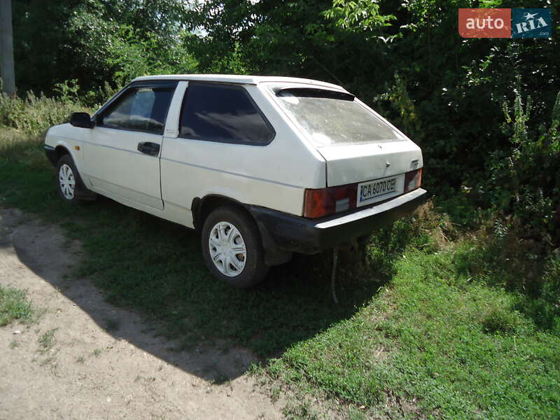 Хэтчбек ВАЗ / Lada 2108 1992 в Умани