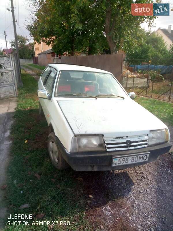 Хэтчбек ВАЗ / Lada 2108 1992 в Черновцах фото 9 Хэтчбек ВАЗ / Lada 2108 1992 в Черновцах