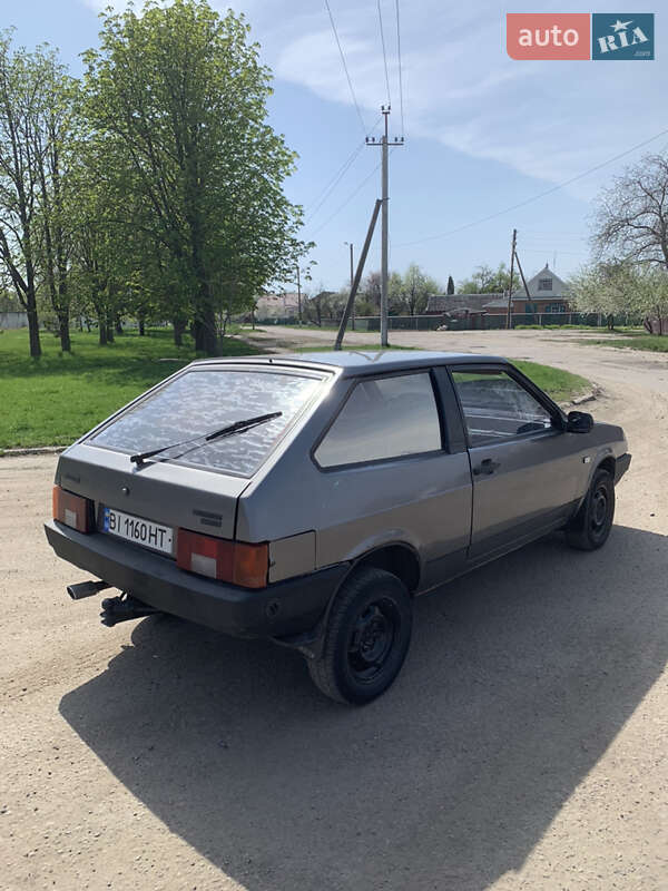 Хэтчбек ВАЗ / Lada 2108 1993 в Миргороде