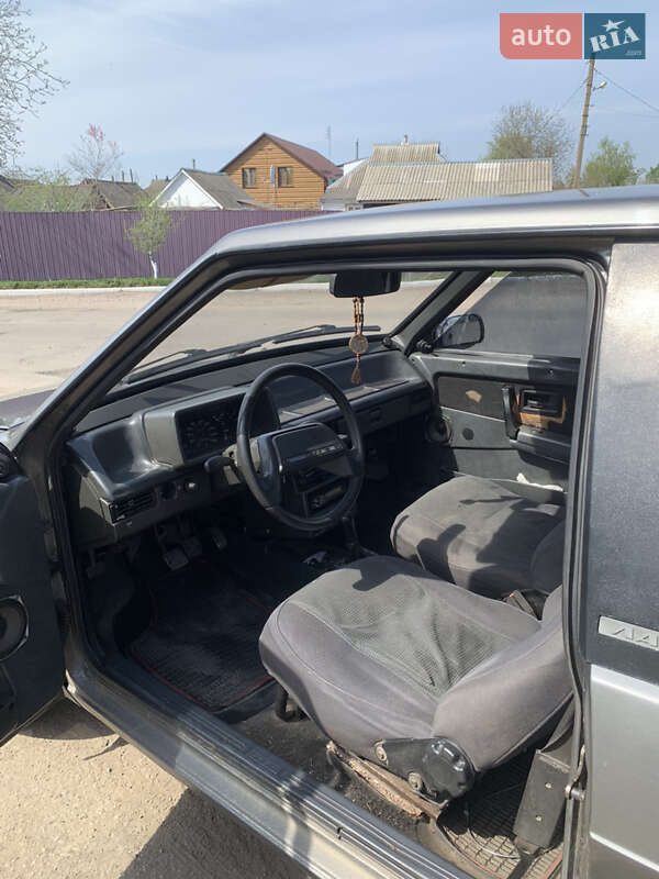 Хэтчбек ВАЗ / Lada 2108 1993 в Миргороде