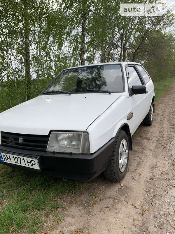 Хэтчбек ВАЗ / Lada 2108 1991 в Калиновке