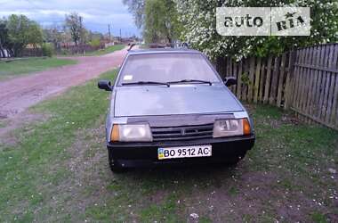 Хэтчбек ВАЗ / Lada 2108 1994 в Олевске