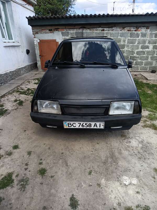 Хетчбек ВАЗ / Lada 2108 1993 в Пустомитах