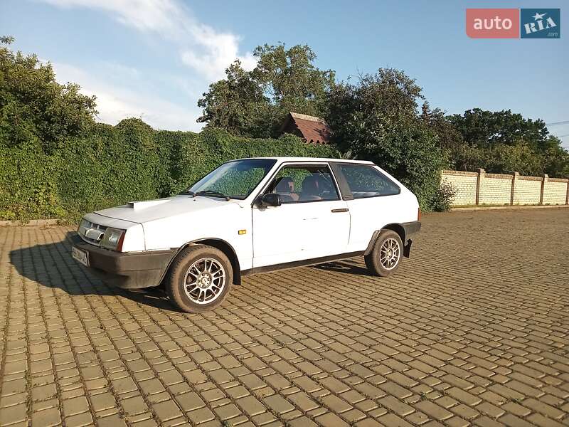 Хэтчбек ВАЗ / Lada 2108 1988 в Одессе