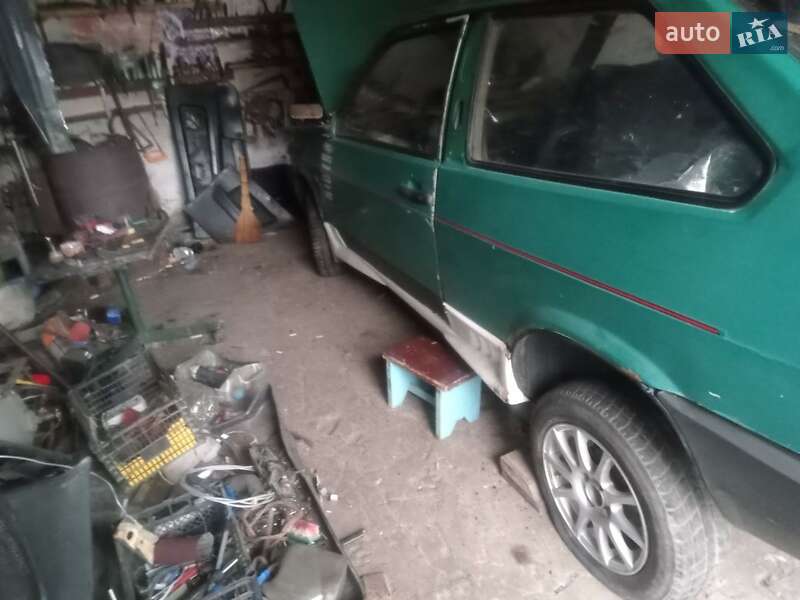 Хэтчбек ВАЗ / Lada 2108 1999 в Киеве