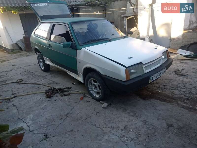 Хэтчбек ВАЗ / Lada 2108 1999 в Киеве
