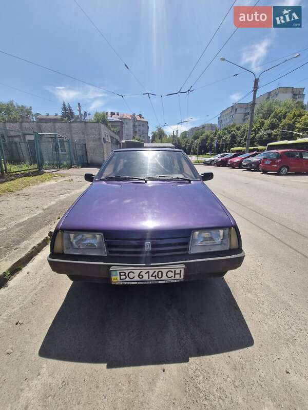 Хэтчбек ВАЗ / Lada 2108 2002 в Львове