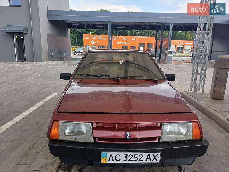 Хетчбек ВАЗ 2108 1987 в  фото Хетчбек ВАЗ 2108 1987 в