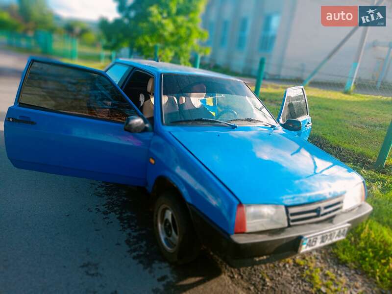 Хэтчбек ВАЗ / Lada 2108 1987 в Тростянце