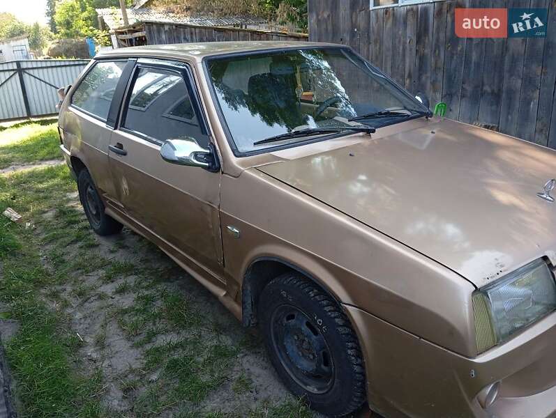 Хэтчбек ВАЗ / Lada 2108 1987 в Остроге фото 2 Хэтчбек ВАЗ / Lada 2108 1987 в Остроге