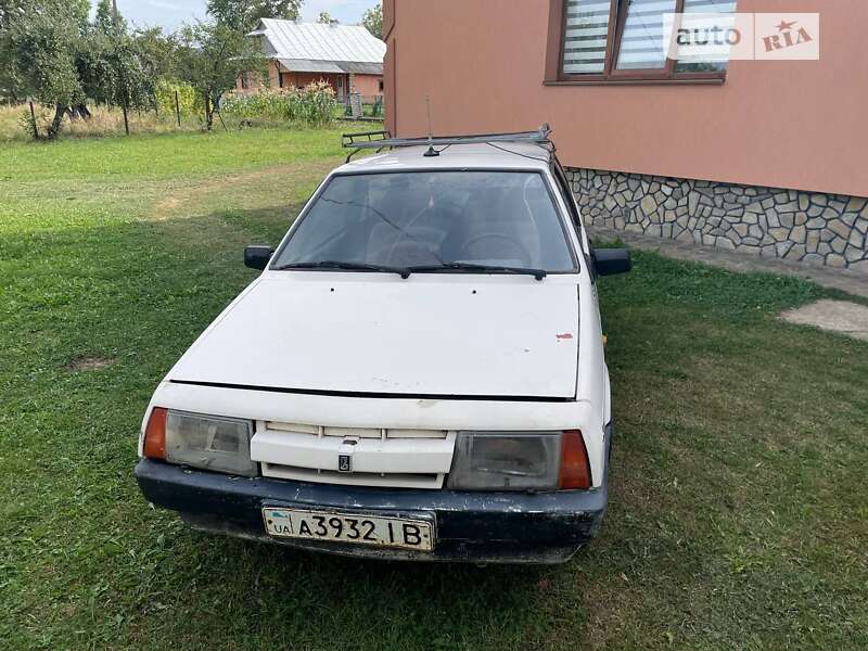 Хэтчбек ВАЗ / Lada 2108 1990 в Нижнем Березове