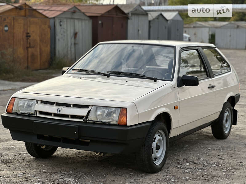 Хэтчбек ВАЗ / Lada 2108 1992 в Днепре