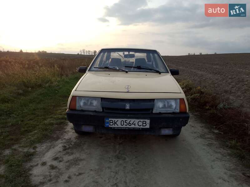 Хэтчбек ВАЗ / Lada 2108 1989 в Тернополе