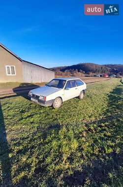 Хэтчбек ВАЗ / Lada 2108 1991 в Черновцах