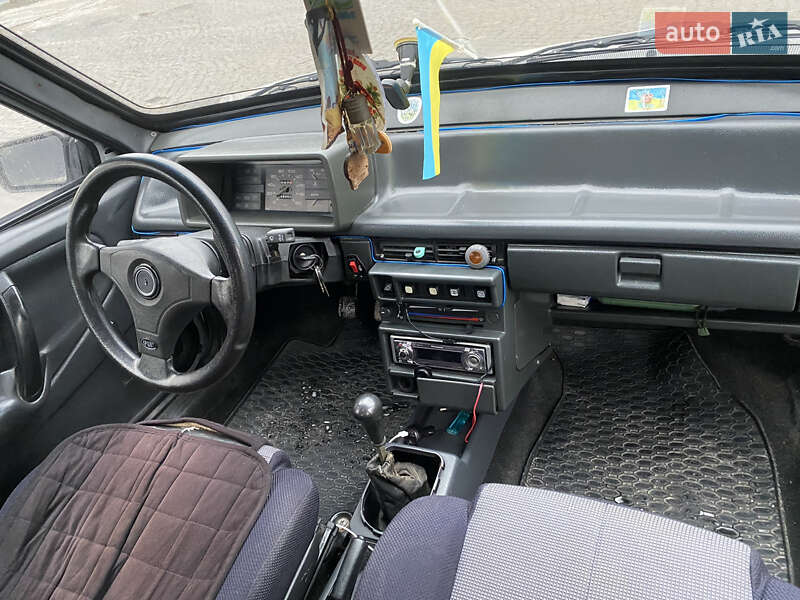 Хэтчбек ВАЗ / Lada 2108 1993 в Скалате