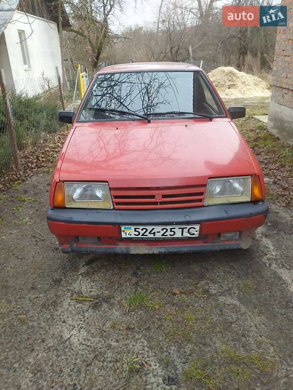 Хэтчбек ВАЗ / Lada 2108 1995 в Великих Мостах