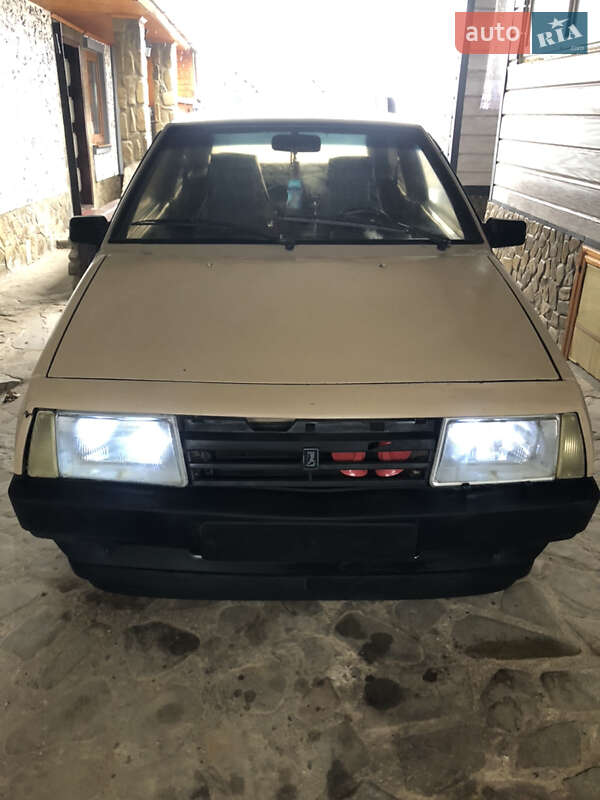 Хетчбек ВАЗ / Lada 2108 1987 в Стрию