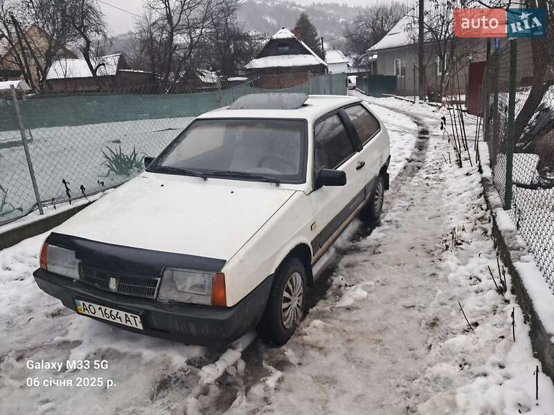 Хэтчбек ВАЗ 2108 1988 в 