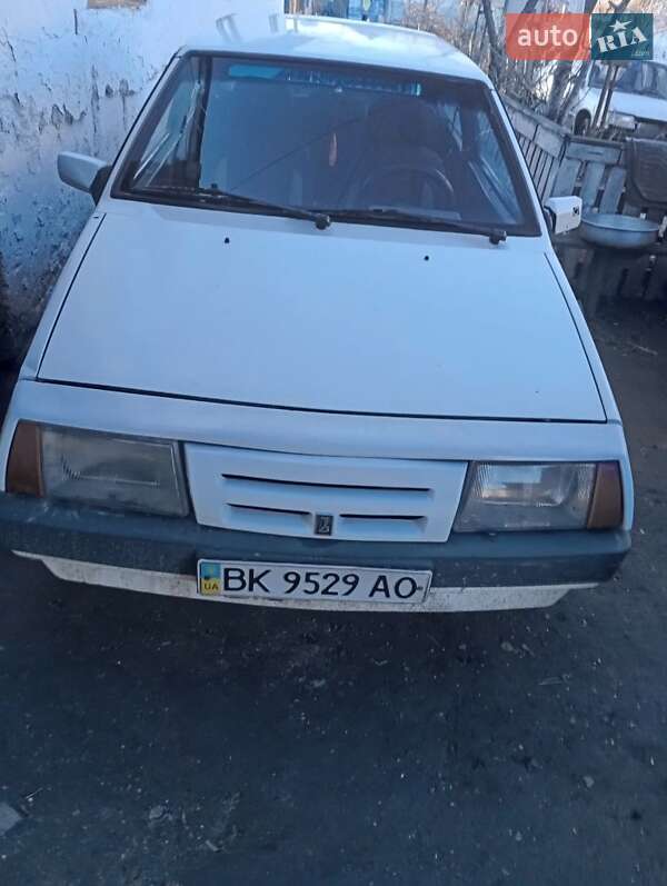 Хетчбек ВАЗ / Lada 2108 1991 в Сарнах