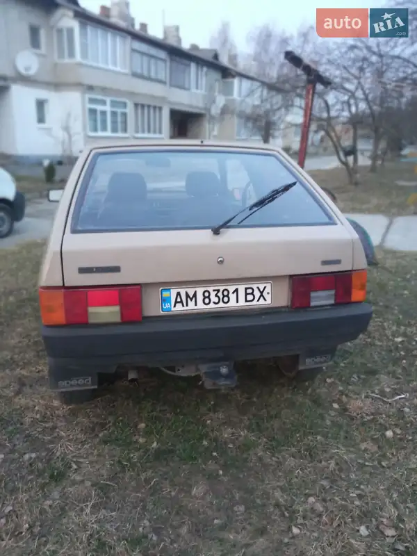 Хэтчбек ВАЗ 2108 1986 в 